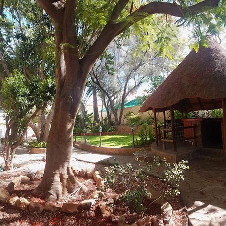 Hotel Pension Steiner Windhoek Exteriör bild