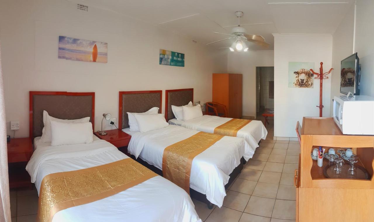 Hotel Pension Steiner Windhoek Exteriör bild